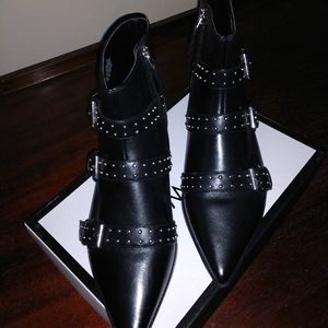 NINE WEST (Size 8M) Black Leather Booties
